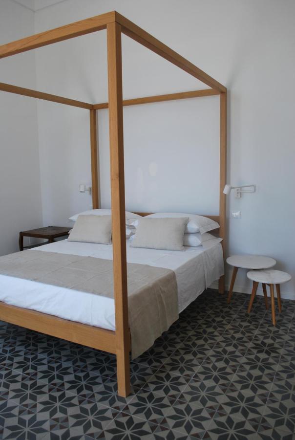 Palazzo Del Cavaliere Bed & Breakfast Gallipoli Bagian luar foto