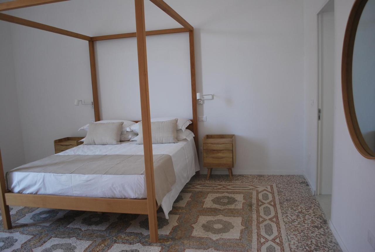 Palazzo Del Cavaliere Bed & Breakfast Gallipoli Bagian luar foto