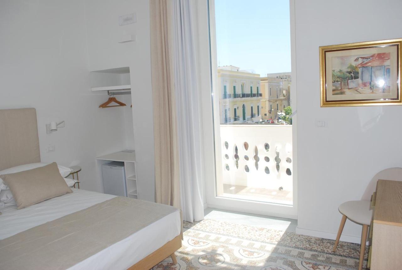 Palazzo Del Cavaliere Bed & Breakfast Gallipoli Bagian luar foto