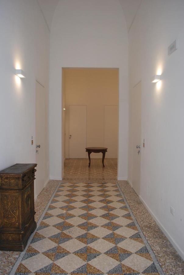 Palazzo Del Cavaliere Bed & Breakfast Gallipoli Bagian luar foto