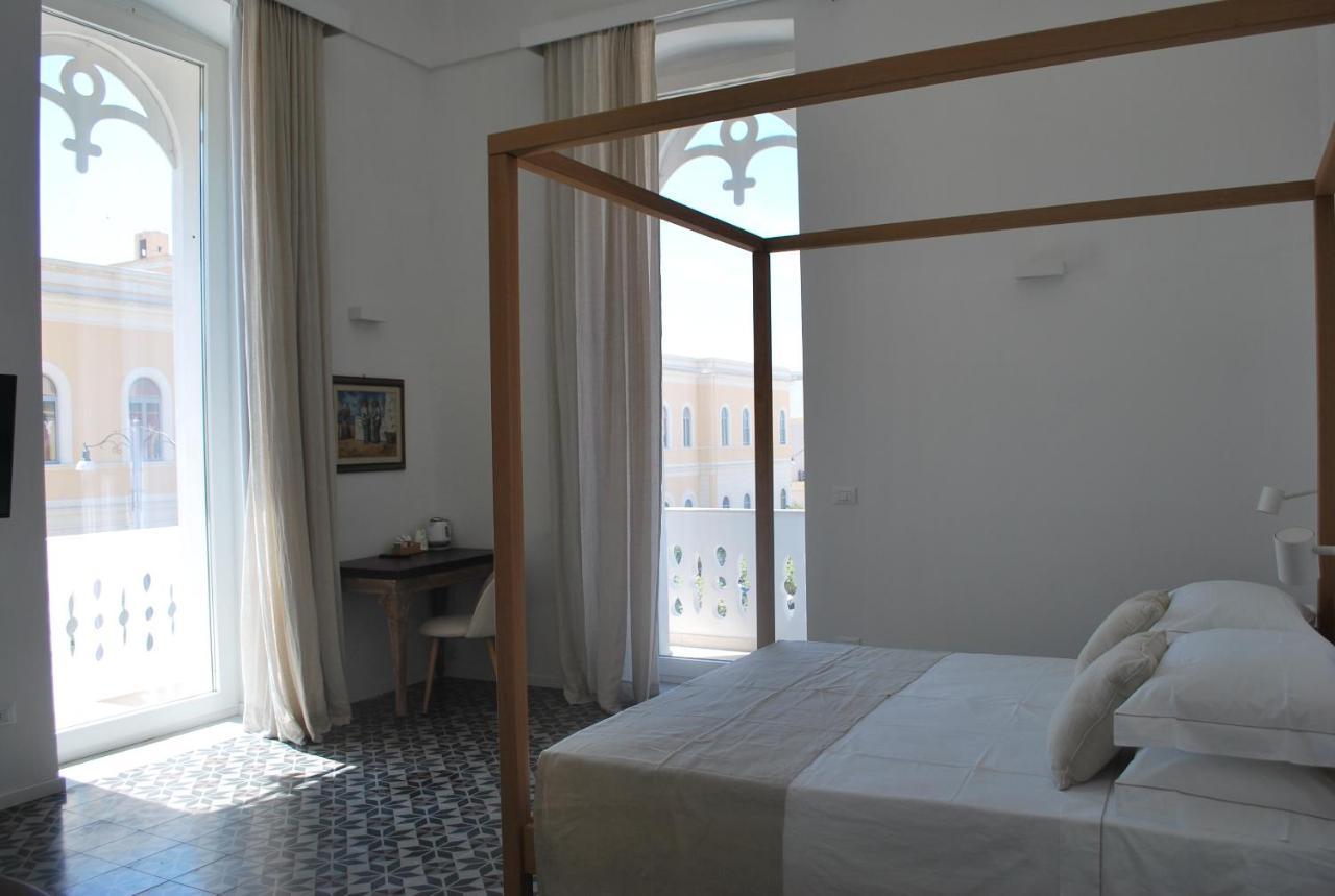 Palazzo Del Cavaliere Bed & Breakfast Gallipoli Bagian luar foto