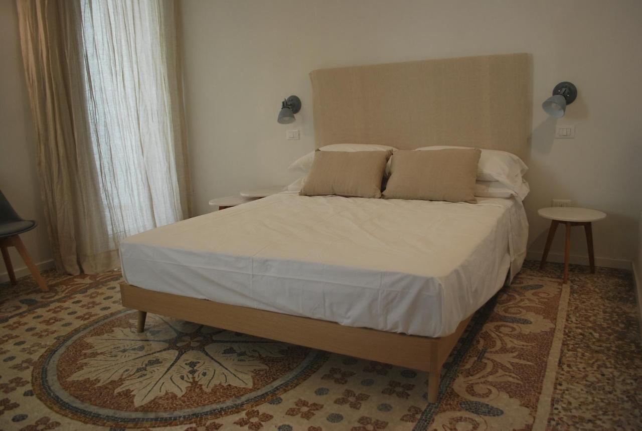Palazzo Del Cavaliere Bed & Breakfast Gallipoli Bagian luar foto